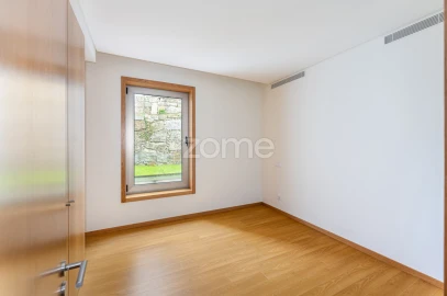 Apartamento T2 para Arrendamento em Caldas de Vizela (São Miguel e São João)