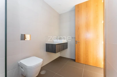 Apartamento T2 para Arrendamento em Caldas de Vizela (São Miguel e São João)