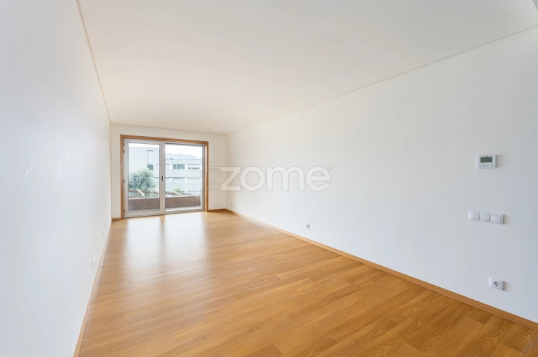 Apartamento T2 para Arrendamento em Caldas de Vizela (São Miguel e São João) Foto 21