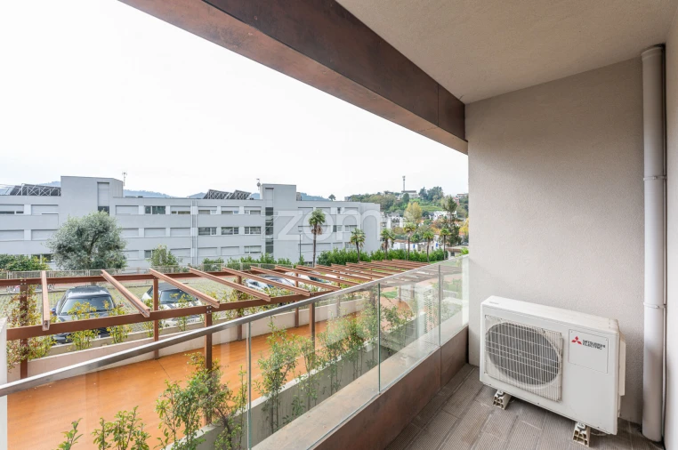 Apartamento T2 para Arrendamento em Caldas de Vizela (São Miguel e São João) Foto 23