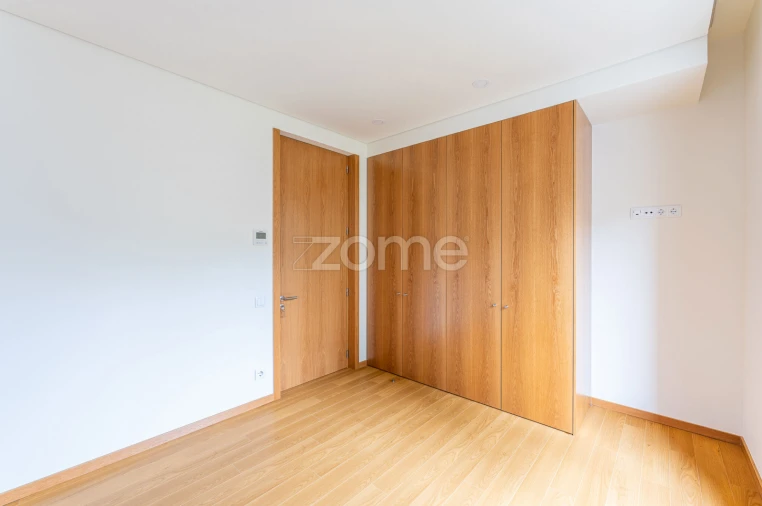 Apartamento T2 para Arrendamento em Caldas de Vizela (São Miguel e São João) Foto 32