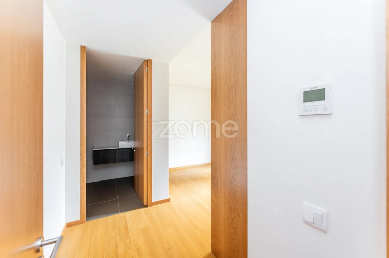 Apartamento T2 para Arrendamento em Caldas de Vizela (São Miguel e São João) Foto 33