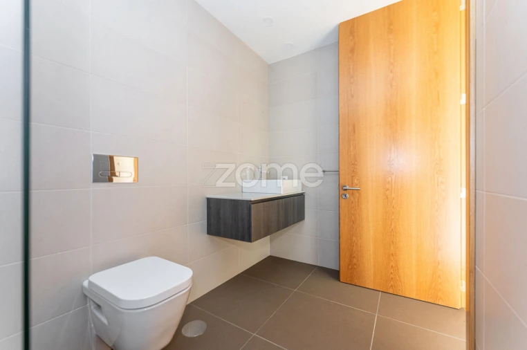 Apartamento T2 para Arrendamento em Caldas de Vizela (São Miguel e São João) Foto 38