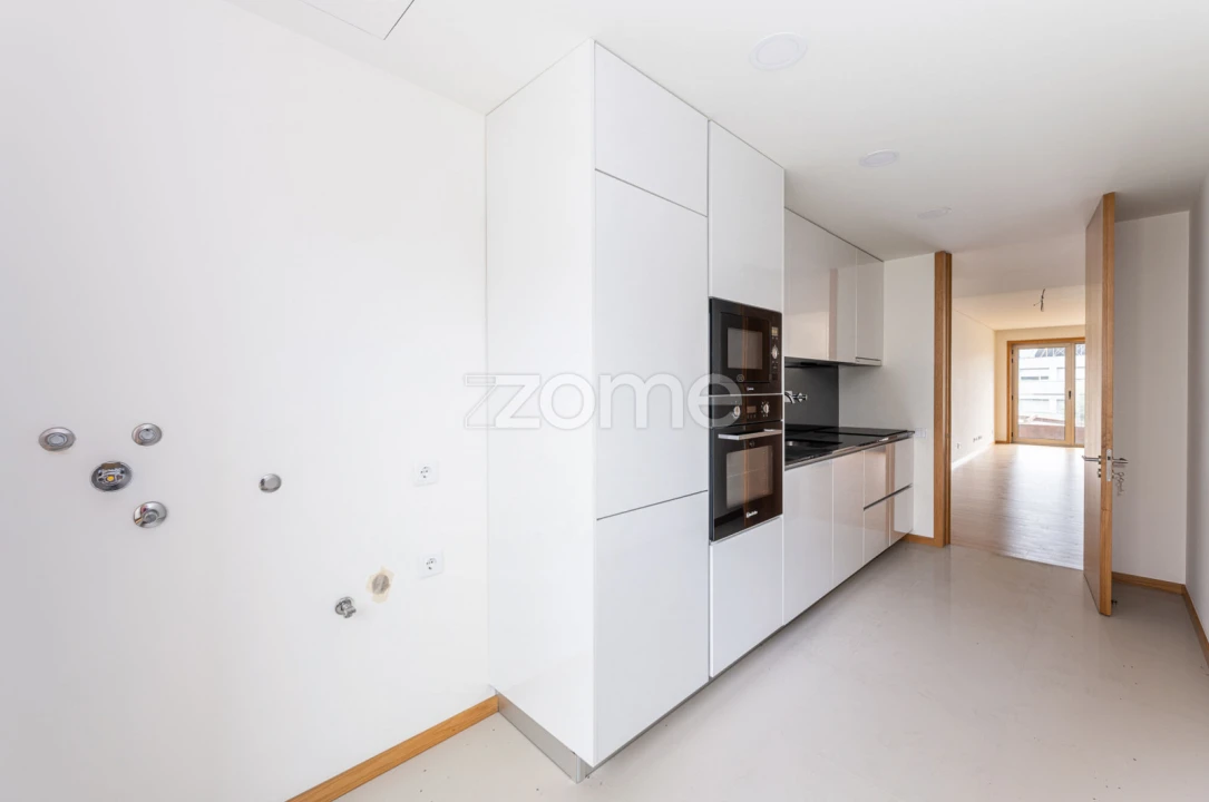 Apartamento T2 para Arrendamento em Caldas de Vizela (São Miguel e São João) Foto 15