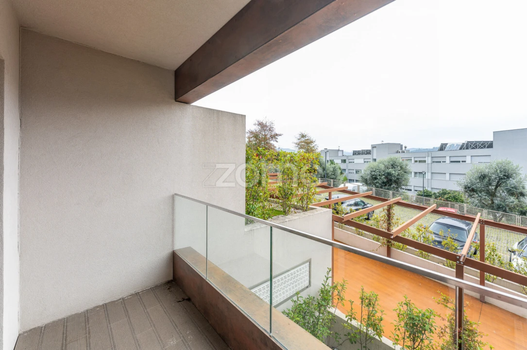 Apartamento T2 para Arrendamento em Caldas de Vizela (São Miguel e São João) Foto 22