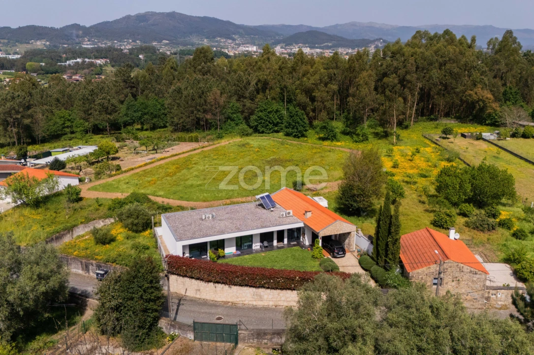 Moradia T4 para Venda em Santa Lucrécia de Algeriz e Navarra Foto 29