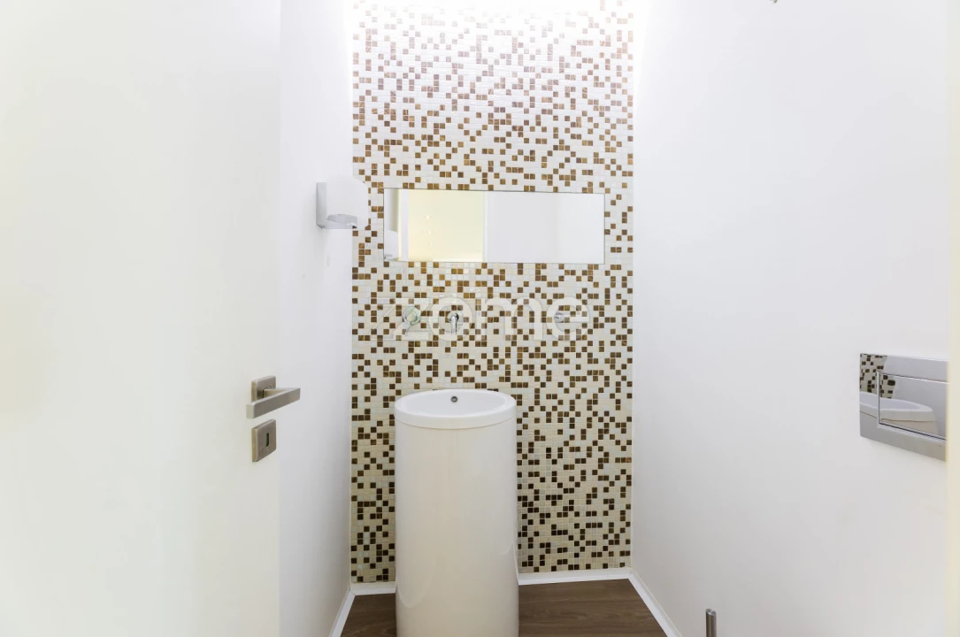 Moradia T4 para Venda em Santa Lucrécia de Algeriz e Navarra Foto 9