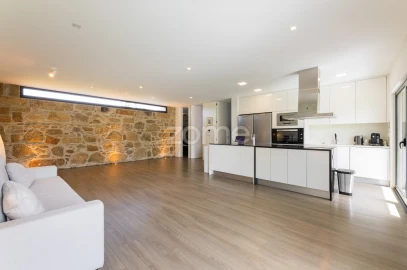 Moradia T4 para Venda em Santa Lucrécia de Algeriz e Navarra