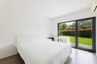 Moradia T4 para Venda em Santa Lucrécia de Algeriz e Navarra