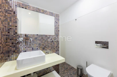 Moradia T4 para Venda em Santa Lucrécia de Algeriz e Navarra