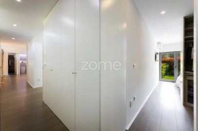 Moradia T4 para Venda em Santa Lucrécia de Algeriz e Navarra