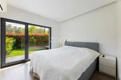 Moradia T4 para Venda em Santa Lucrécia de Algeriz e Navarra