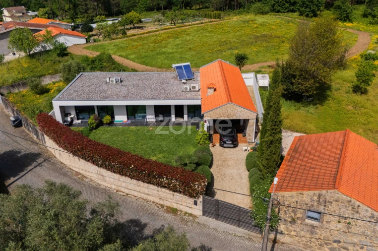 Moradia T4 para Venda em Santa Lucrécia de Algeriz e Navarra Foto 28