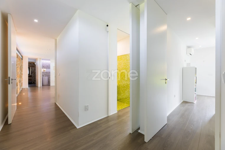 Moradia T4 para Venda em Santa Lucrécia de Algeriz e Navarra Foto 12