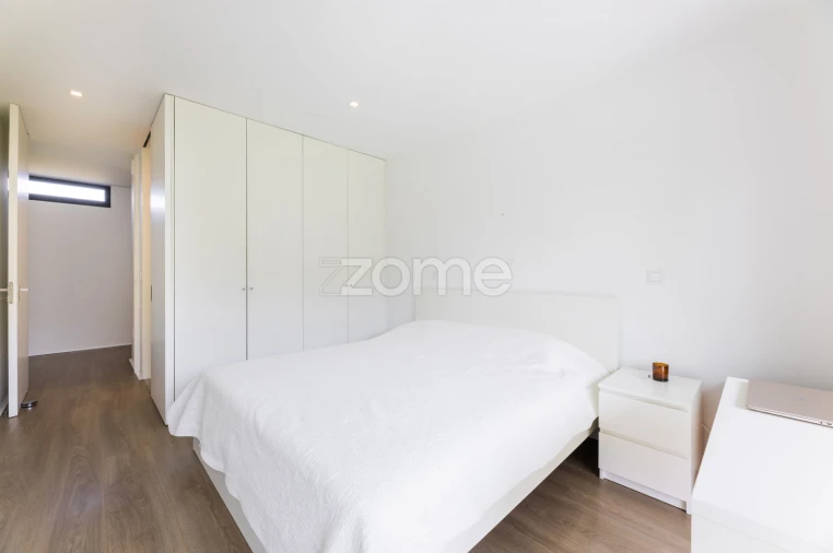 Moradia T4 para Venda em Santa Lucrécia de Algeriz e Navarra Foto 14