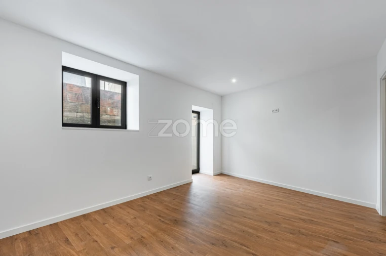 Moradia T4 para Venda em Lanhelas Foto 10