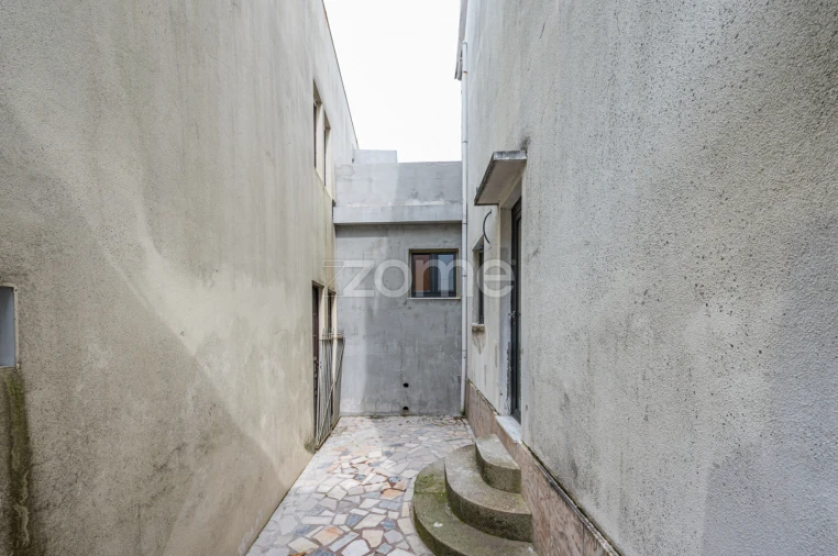 Moradia T4 para Venda em Lanhelas Foto 4