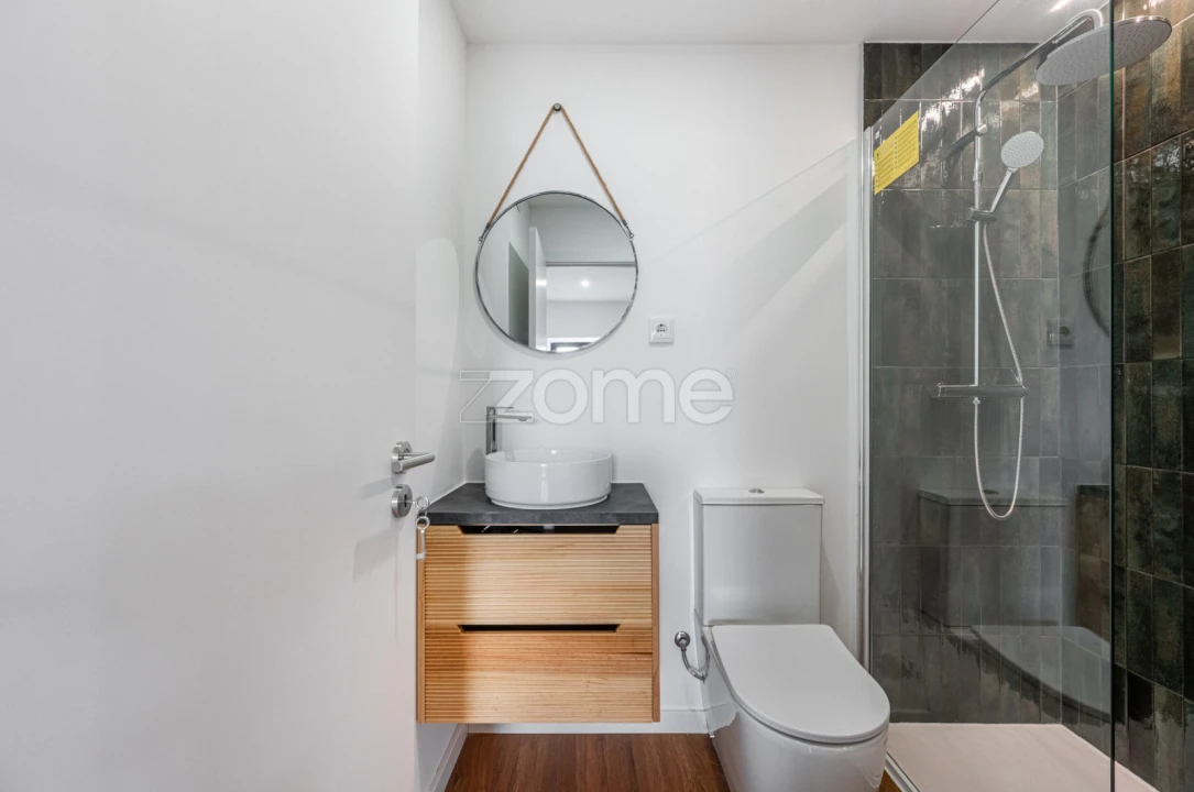 Moradia T4 para Venda em Lanhelas Foto 12