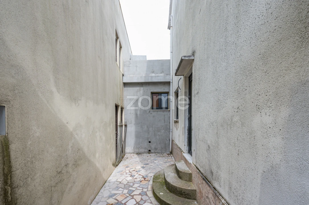 Moradia T4 para Venda em Lanhelas Foto 4