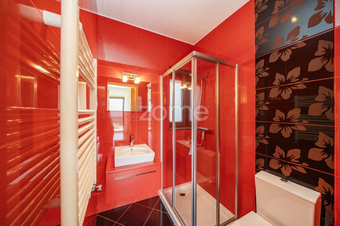 Moradia T5 para Venda em Codeçoso Foto 32