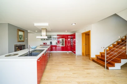 Moradia T5 para Venda em Codeçoso