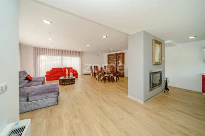 Moradia T5 para Venda em Codeçoso