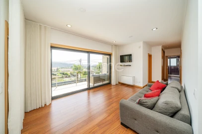 Moradia T5 para Venda em Codeçoso