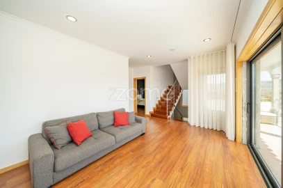 Moradia T5 para Venda em Codeçoso