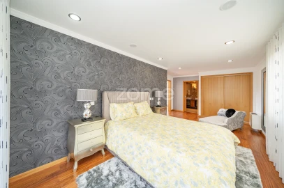 Moradia T5 para Venda em Codeçoso