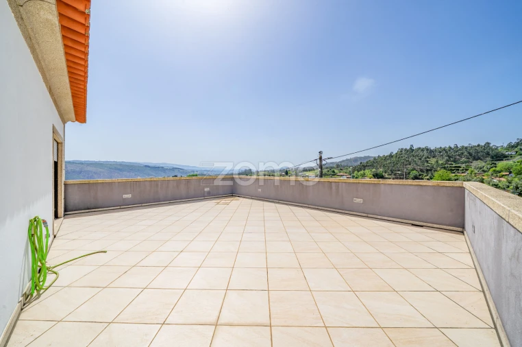 Moradia T5 para Venda em Codeçoso Foto 41