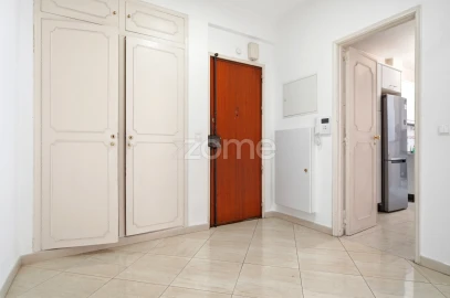 Apartamento T4 para Venda em São Domingos de Benfica