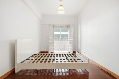 Apartamento T4 para Venda em São Domingos de Benfica