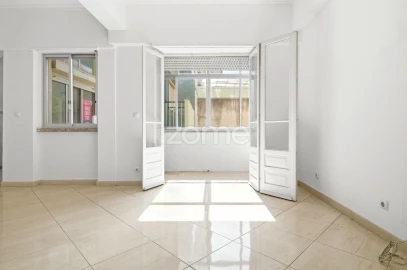 Apartamento T4 para Venda em São Domingos de Benfica