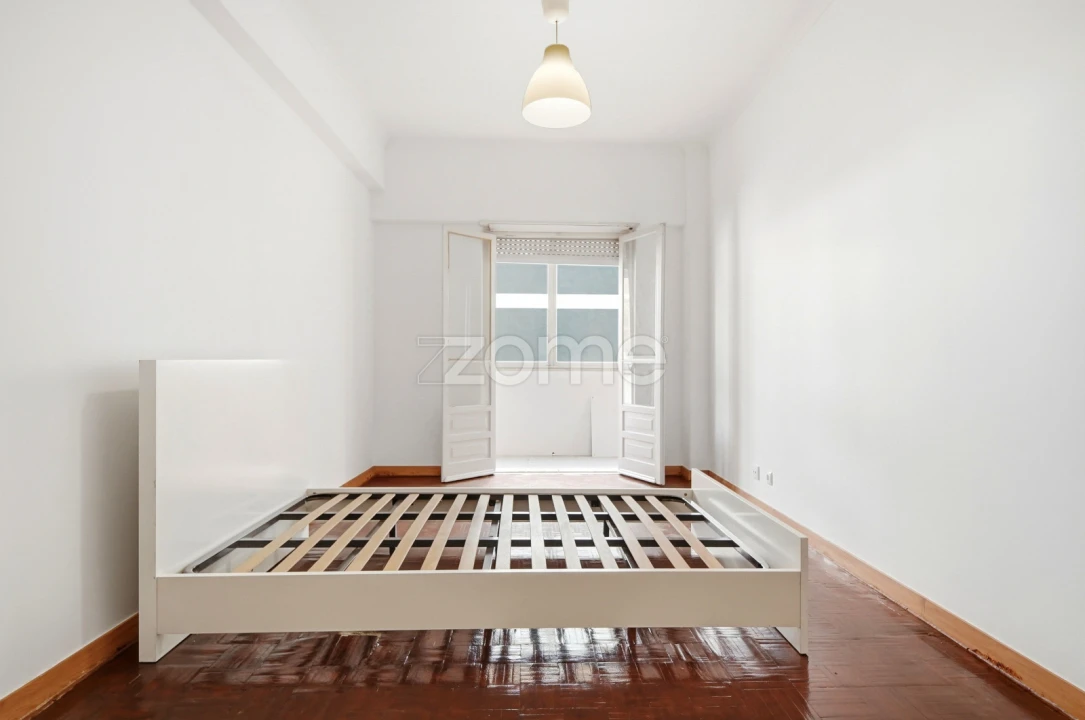 Apartamento T4 para Venda em São Domingos de Benfica Foto 16