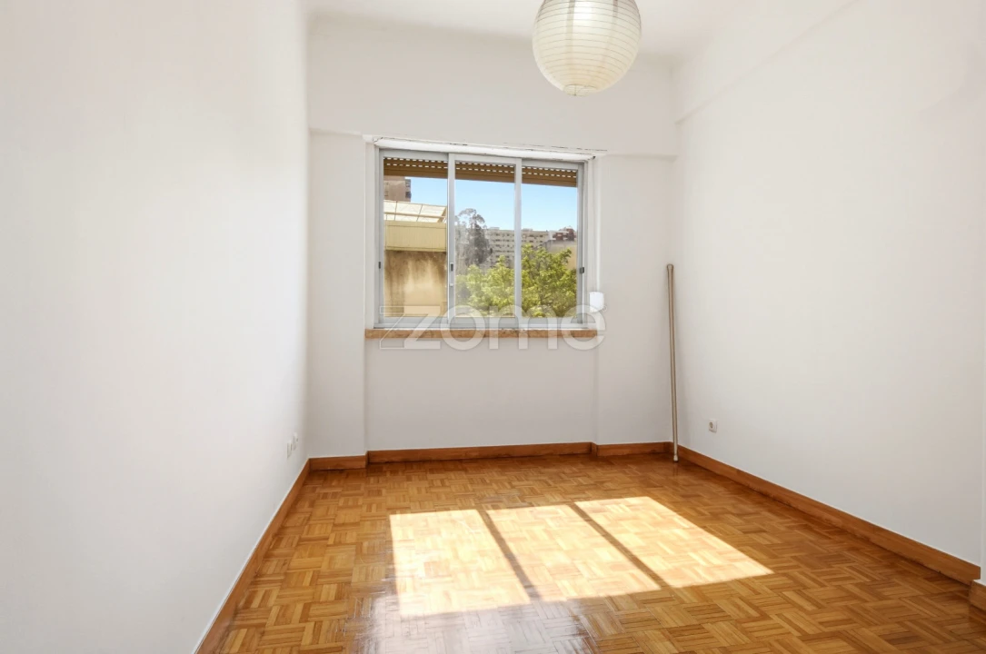 Apartamento T4 para Venda em São Domingos de Benfica Foto 22