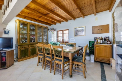 Moradia T5 para Venda em Vau