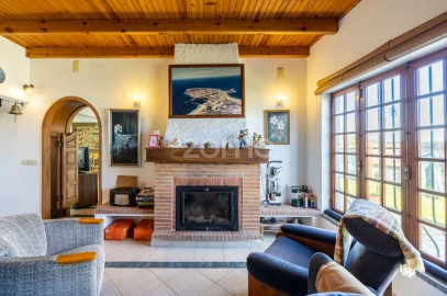 Moradia T5 para Venda em Vau