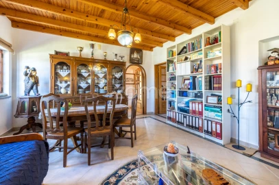 Moradia T5 para Venda em Vau