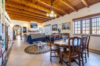 Moradia T5 para Venda em Vau