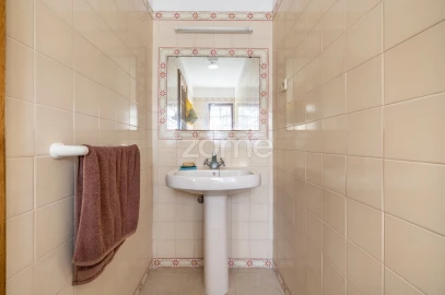 Moradia T5 para Venda em Vau