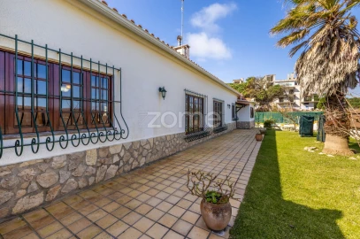 Moradia T5 para Venda em Vau