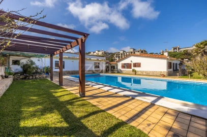 Moradia T5 para Venda em Vau