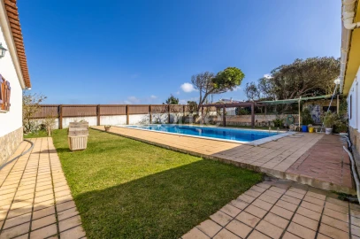 Moradia T5 para Venda em Vau