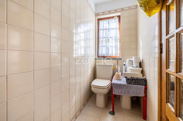 Moradia T5 para Venda em Vau Foto 38