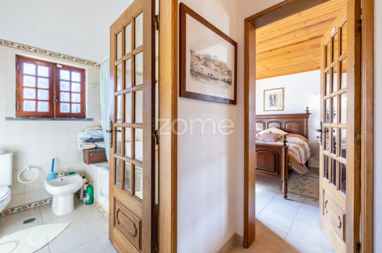 Moradia T5 para Venda em Vau Foto 45