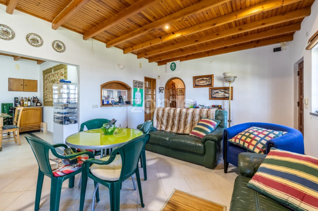 Moradia T5 para Venda em Vau Foto 7