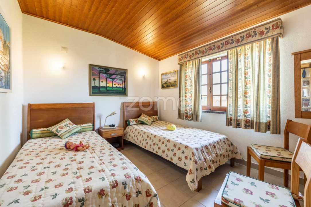 Moradia T5 para Venda em Vau Foto 22