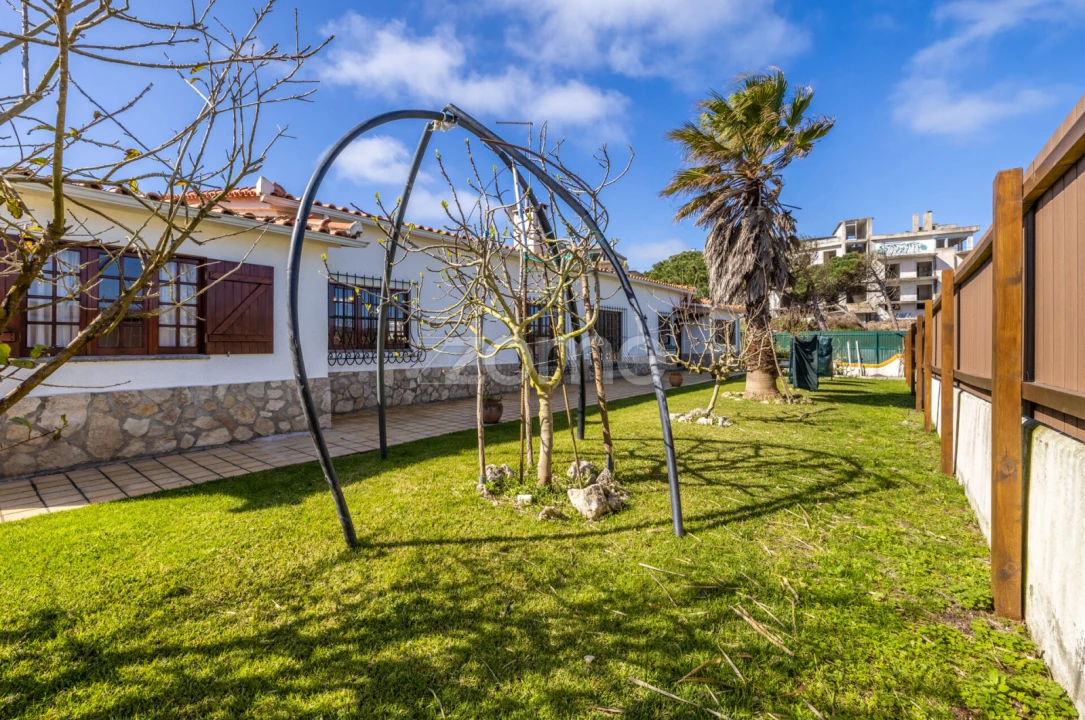 Moradia T5 para Venda em Vau Foto 59