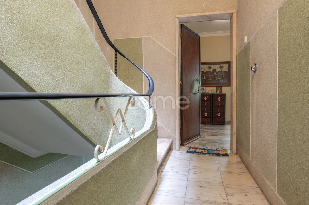 Apartamento T4 para Venda em Venteira Foto 4