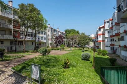 Apartamento T4 para Venda em Venteira